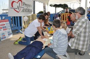 El Projecte Andrea ensenya primers auxilis bàsics 