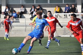 El Cambrils Unió deixa escapar els tres punts davant el Torredembarra en la darrera jugada del partit