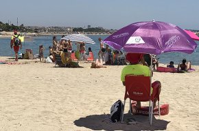 Un servei de socorrisme a les platges amb un mobiliari molt particular