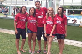 Quatre nedadores infantils del Cambrils Club Natació competeixen als campionats de Catalunya d'estiu 