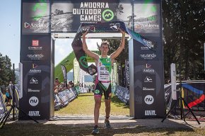 El triatleta cambrilenc Òscar Martínez guanya la Triatló d'Andorra