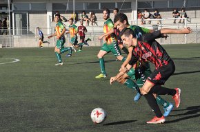Contundent victòria del Reus B Cambrils davant el Castelló B