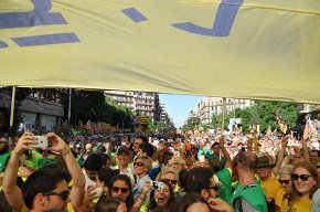 La Diada pel Sí omple, de nou, els carrers de Barcelona
