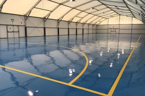 LAjuntament millora la carpa de la zona esportiva municipal