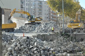 Es completa l'enderroc de mig pont