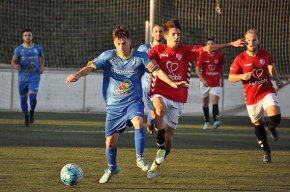 Tercera victòria consecutiva del Cambrils Unió que recupera el liderat