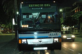 Es posa en marxa la línia d'autobusos fins a l'estació de l'AVE amb el total desconeixement de la ciutadania i de l'Ajuntament