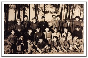 Berenar de Dijous Gras dels alumnes del mestre Ortoneda [Any 1950]