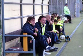 El gest esportiu del cambrilenc Albert Puig, entrenador de l'aleví B del Barça, rep un reconeixement unànim