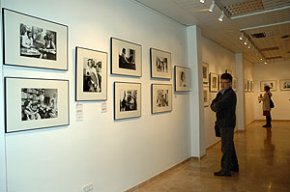 S'inaugura l'exposició "Montserrat Roig: entre el retrat i la crònica", entorn la trajectòria professional de l'escriptora i periodista