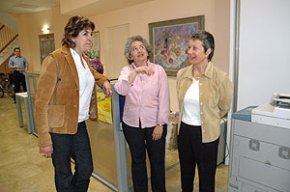 La presidenta de l'Institut Català de la Dona visita Cambrils per conèixer de primera mà les polítiques de dones