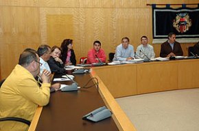L'increment dels preus en la connexió a la xarxa de clavegueram genera polèmica en el ple municipal