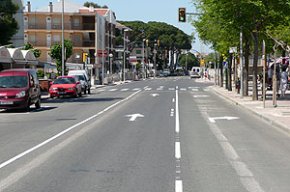 L'Ajuntament efectua una primera reforma en la senyalització i ordenació circulatòria a l'avinguda de la Diputació 