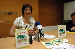 El Departament de Benestar Social de Cambrils presenta la Guia de Recursos per a la Gent Gran