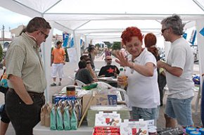 Cambrils acull per tercer any consecutiu la Festa del Comerç Just amb venda de productes i tallers de sensibilització 