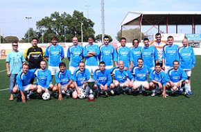 L'equip de futbol de veterans Construccions Ferré guanya la Copa de Campions