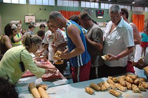 Cambrils es va mobilitzar per donar assistència a les persones afectades per l'incendi de Mont-roig del Camp