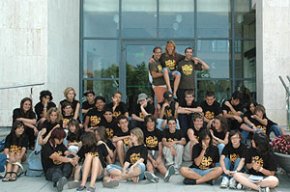 L'Ajuntament fa la recepció al primer torn de participants en els camps de treball arqueològics de la vil·la romana de la Llosa