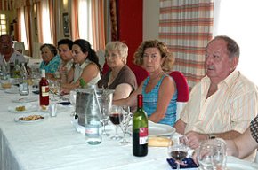 Un dinar de germanor posa el punt i final a la temporada del Club de Jubilats de la Casa del Mar