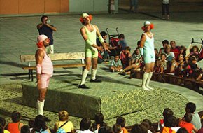 La companyia de circ Passabarret ofereix l'espectacle Pequenho al Parc del Pinaret