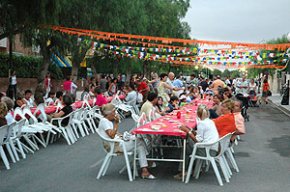 El Molí de la Torre celebra un sopar popular en el qual hi participen 300 veïns