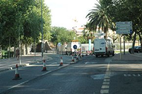 S'inicien les tasques de reparació del sostre del pont de l'N-340 a l'avinguda d'Adelaida