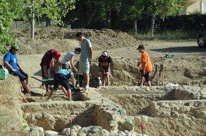 S'inicia la segona edició del taller d'arqueologia "Romans vora el mar" a la vil·la romana de la Llosa