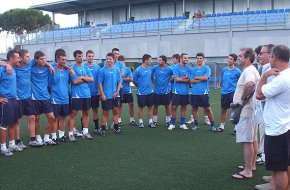 Moltes cares noves en la represa de l'activitat del FC Cambrils