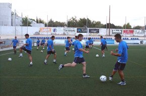 El FC Cambrils farà la presentació oficial de l'equip aquest proper diumenge davant el juvenil del Nàstic