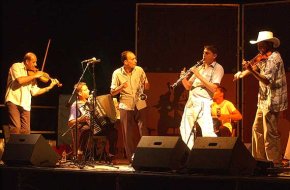 La banda Romaní Chavé de Bulgària protagonitza el tercer concert del Mangrana 2007