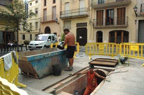 S'inicien les obres de neteja i recuperació del refugi de la Guerra Civil del carrer de les Creus