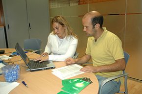 L'Àrea de Medi Ambient va oferir ahir a Cambrils un servei de consulta i assessorament sobre el consum energètic