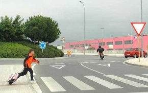 L'AMPA de l'IES La Mar de la Frau demana una solució satisfactòria pel pas de vianants del vial del Cavet