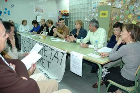 Els veïns del Molí de la Torre acorden fer el pagament íntegre de la multa per la col·locació de la pancarta