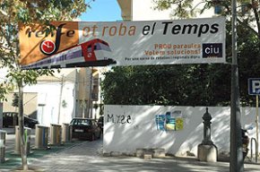 L'Ajuntament aprova una moció, amb els vots a favor d'ERC, PLIC, PP i CiU,  en què es demana la destitució de la Ministra de Foment