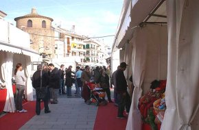 S'inaugura el Mercat de Nadal amb una gran oferta de productes de regal