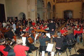 El Concert de Nadal organitzat per l'Escola Municipal de Música recapta fons per a la Marató de TV3