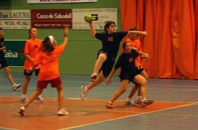 Es realitzen a Cambrils els primers partits de tecnificació de la Delegació de Tarragona de la Federació Catalana d'Handbol