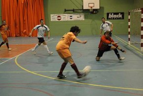 El FC Cambrils i els equips sèniors del Club Bàsquet Cambrils tanquen el 2007 amb victòries