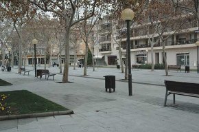 Es canviaran tots els fanals de la plaça de Mossèn Joan Batalla i els carrers adjacents