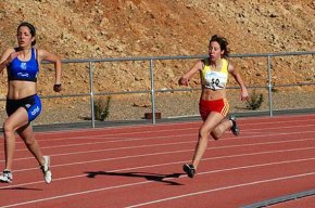 Tres atletes del Club Atletisme Cambrils baten diferents rècords de Cambrils en la 1a Jornada de control disputada a Vilafranca del Penedès