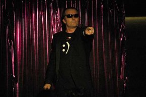 Toni Albà enceta el Cicle de Monòlegs de la discoteca Black