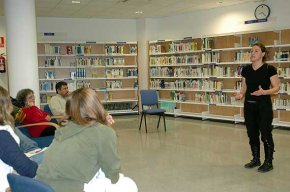 L'espectacle "Orígens i dos finals" de Jordina Biosca arriba a la Biblioteca Municipal