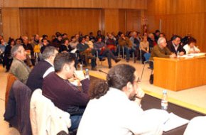 Saprova inicialment lordenança de locupació comercial de la via pública