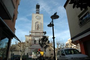 Tot a punt per a la inauguració del campanar de l'església de Sant Pere, el diumenge de Rams