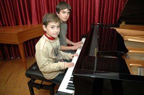 Els alumnes Jordi García i Mikel Herzog de l'Escola de Música són seleccionats a la I Mostra de Joves pianistes de les comarques de Tarragona