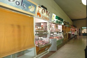 L'Ajuntament treu a concurs les parades sense adjudicació dels mercats de la Vila i de la Platja