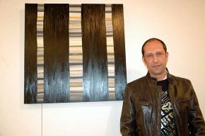 S'inaugura a la sala Àgora l'exposició "Aquí i allí. Entre el blanc i el negre" d'Àlvar Calvet