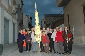 El taller artesanal Nat Olivé finalitza la Pàssia que acompanyarà el Sant Sepulcre en la processó de Divendres Sant 