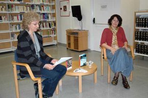 L'escriptora Imma Monsó ofereix una tertúlia sobre les seves darreres produccions literàries a la Biblioteca Municipal